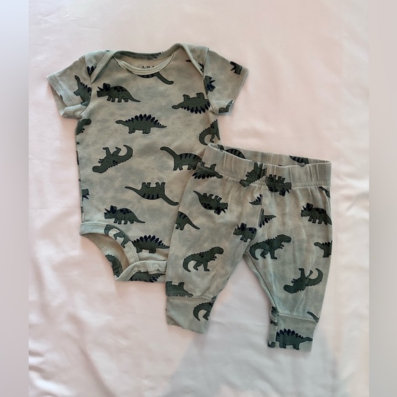 Matching dino set onesie and pants - Picture 1 of 9